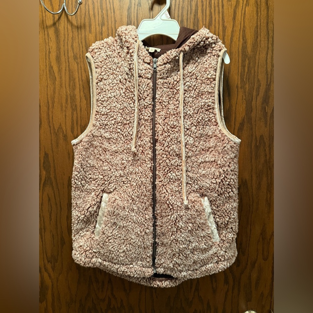 Hem & Thread Fuzzy Brown Zip-Up Vest with Hood